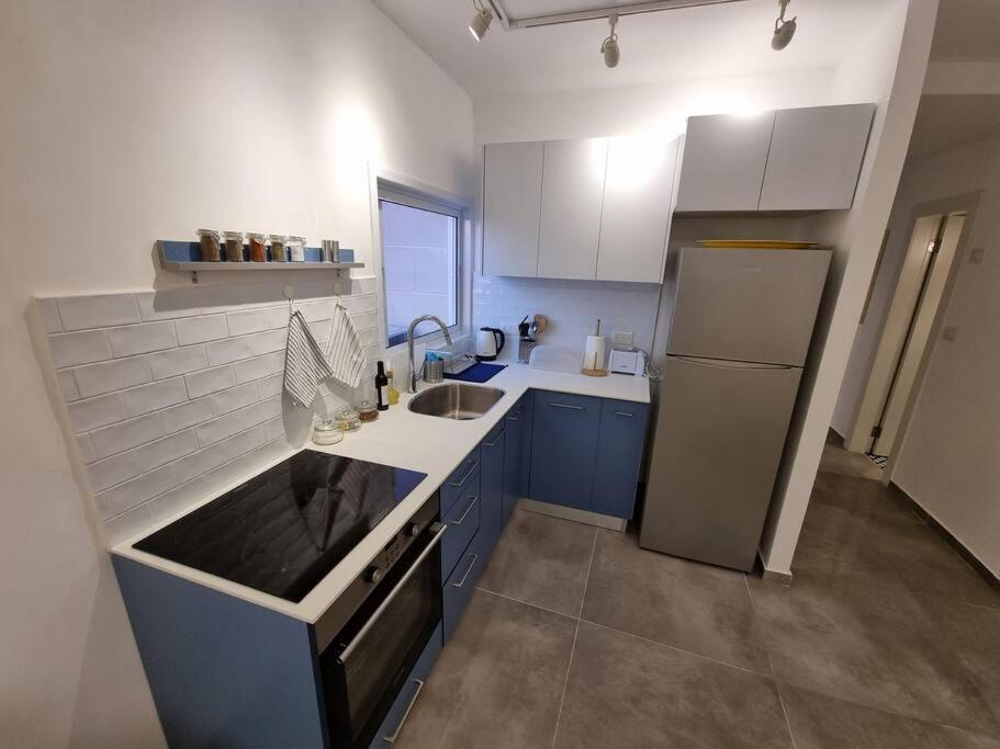 Beautiful 2-Bedroom Sea-View Apartment Netanya Exterior foto